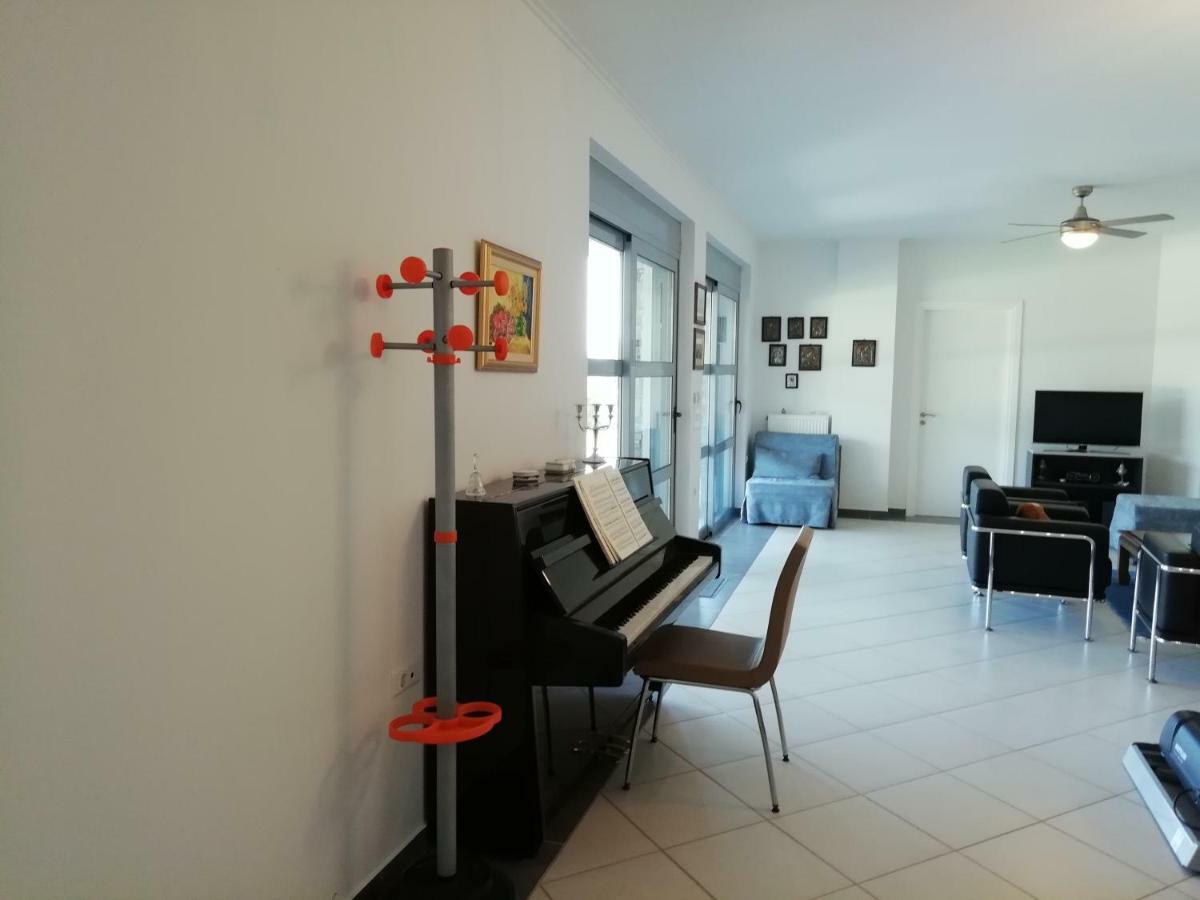 Dimitra Hotel Rafína Buitenkant foto