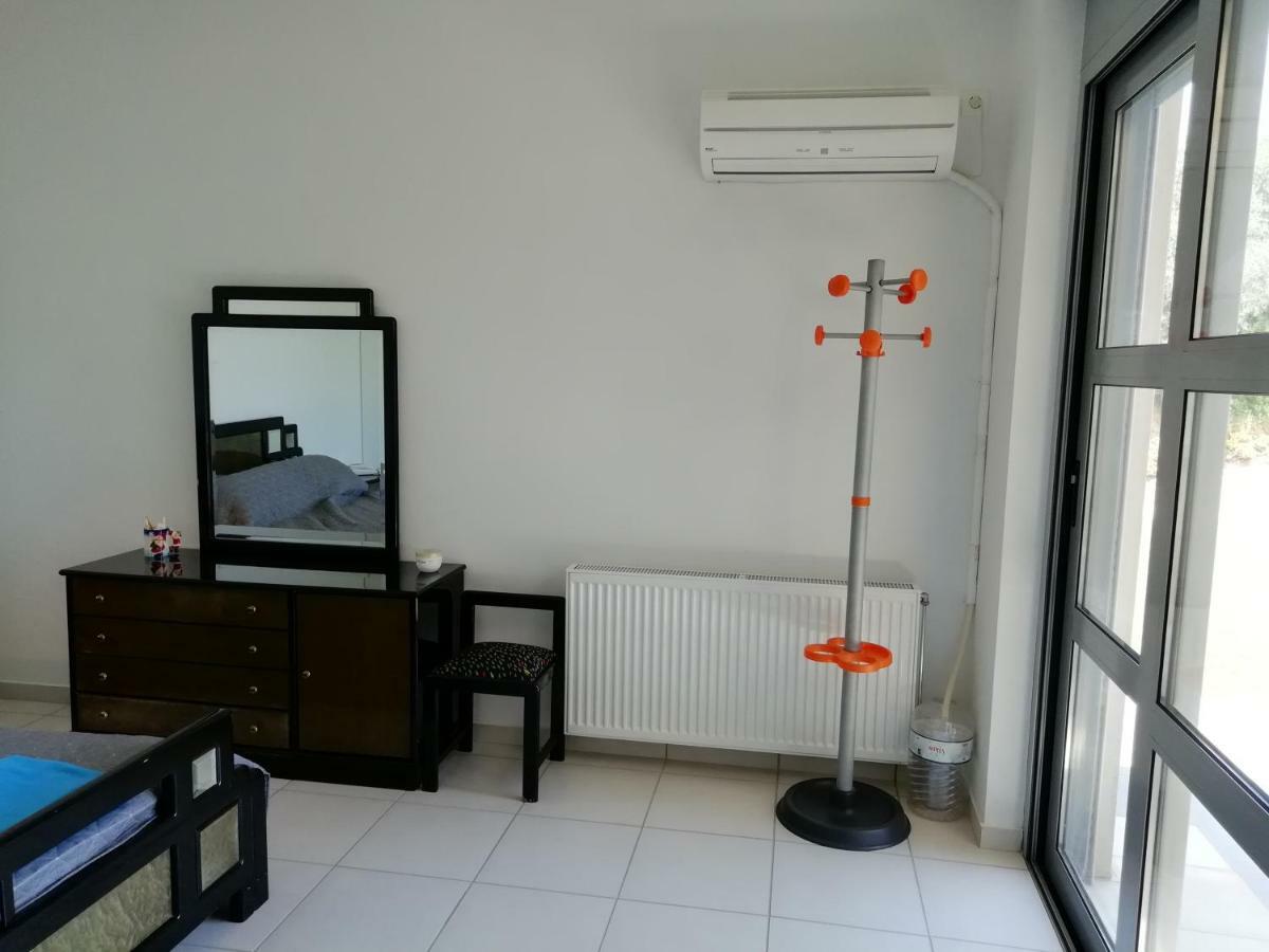 Dimitra Hotel Rafína Buitenkant foto
